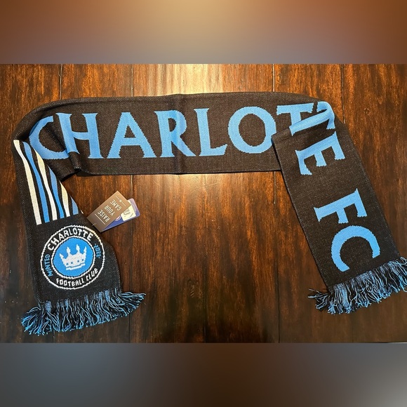 NEW! Charlotte FC Scarf Ruffneck - Picture 5 of 6